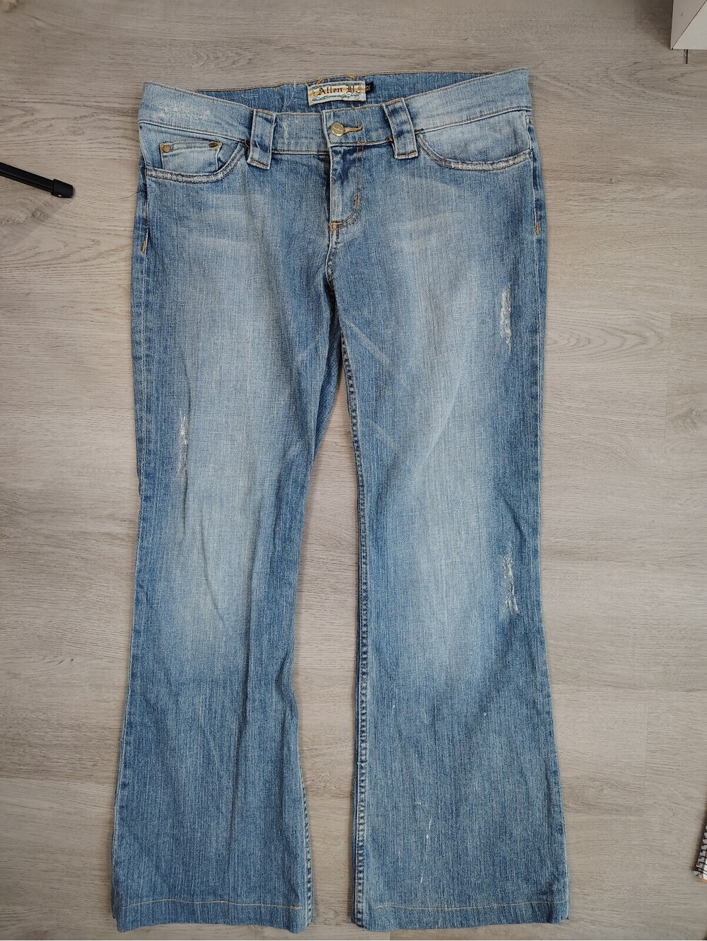 Allen B jeans. Size 32. Waist - 34 Inches